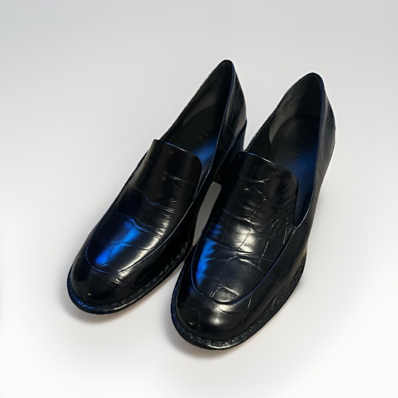 Vince Shoes - Vince. Women’s  Black Leather Vero Cuoio Slip On Loafers Old Money Preppy Size 7